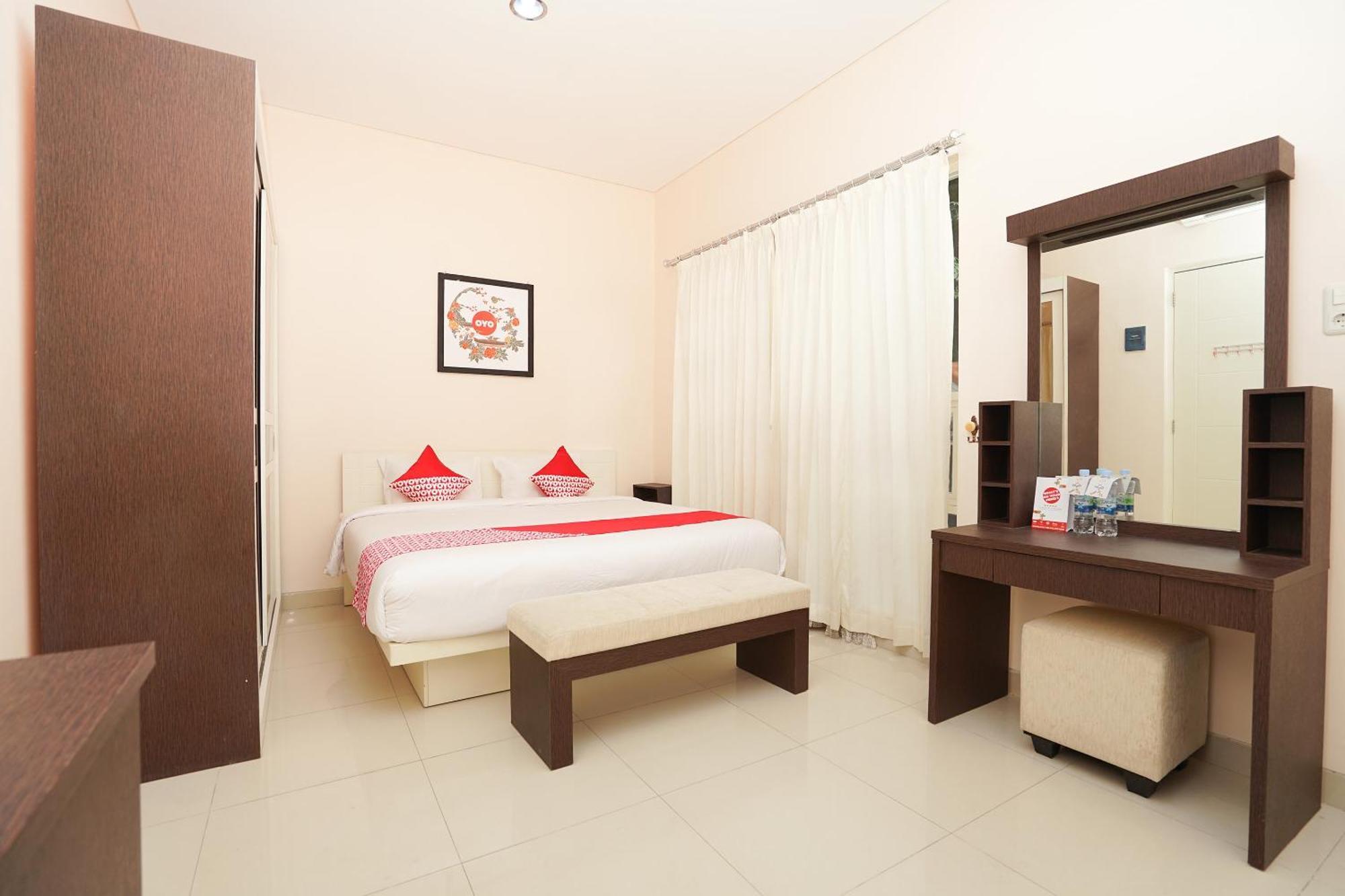 Oyo 782 Menjangan Residence At Citraland 1 Sorabaya Extérieur photo