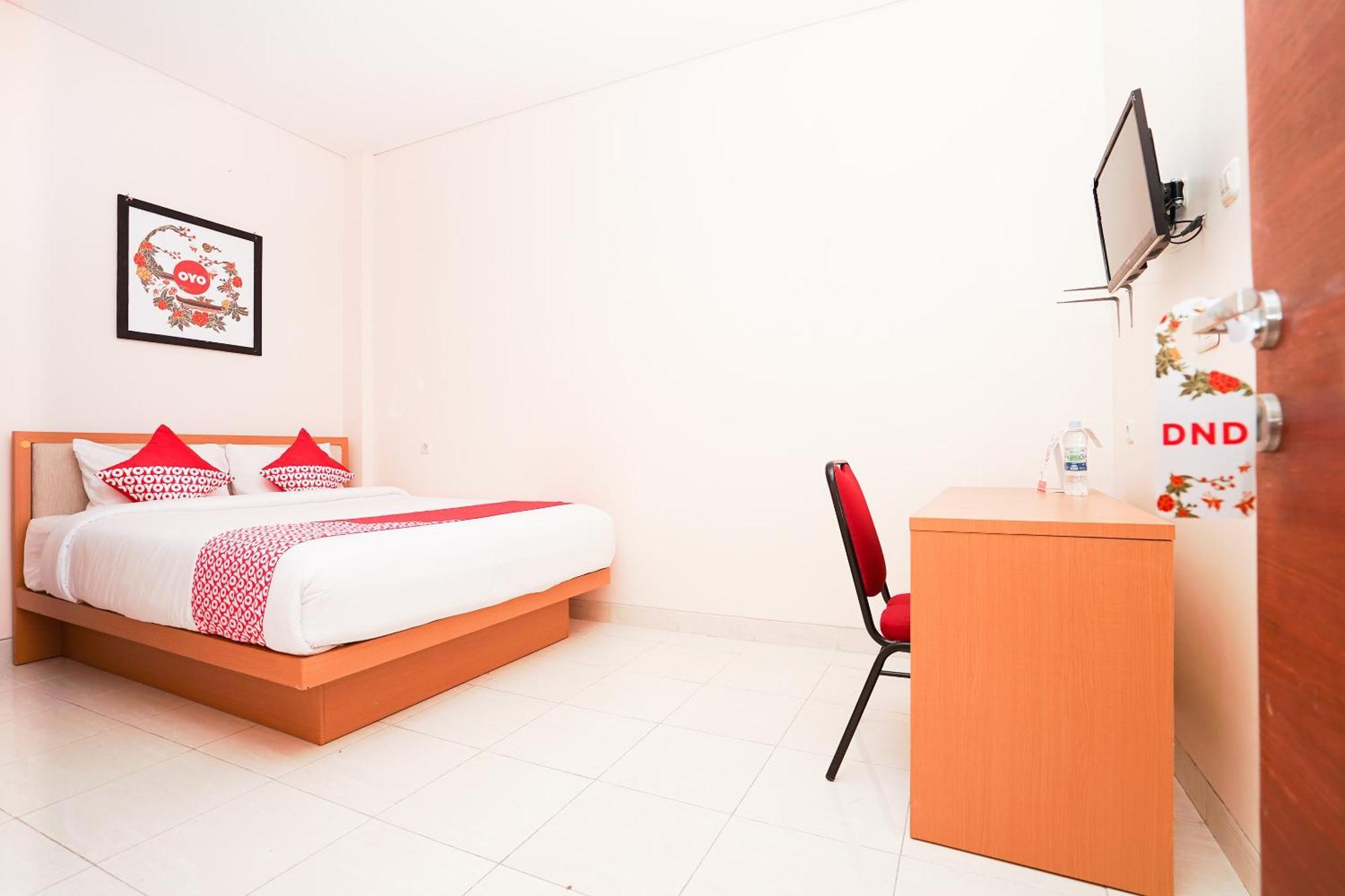 Oyo 782 Menjangan Residence At Citraland 1 Sorabaya Extérieur photo